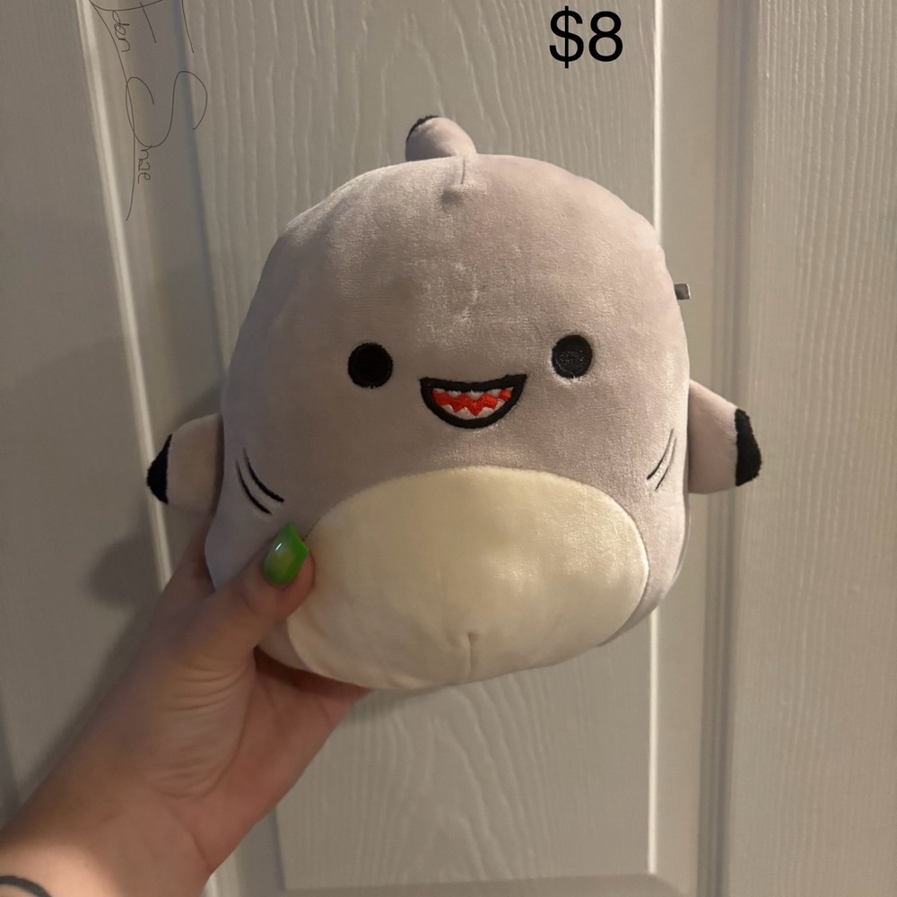 Kellytoy Gray and Cream Plush Shark